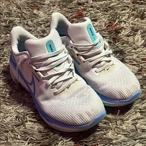 Nike Women's White and Blue Running Shoes